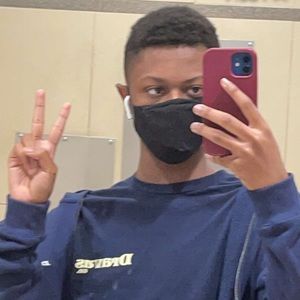 Meet your Posher, Logan